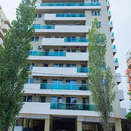 Moonlight Apartment Mamaia