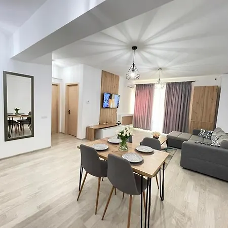 Moonlight Apartment Mamaia