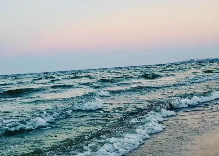 Moonlight Apartment Mamaia